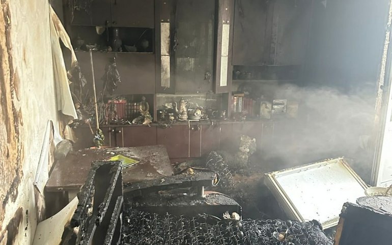 Удлинитель стал причиной пожара в квартире на Щетинкина