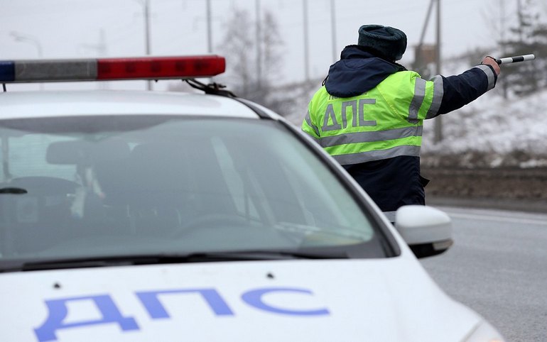 Заказала за 55 тысяч: 23-летняя жительница Хакасии попалась с поддельными правами 