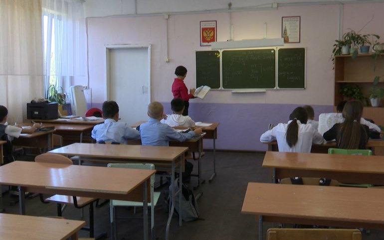 Педагоги Саяногорска требуют повышения зарплаты