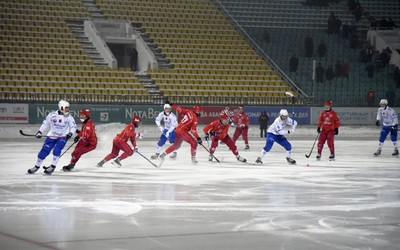 «Саяны» сыграли с московским «Динамо» со счетом 5:8