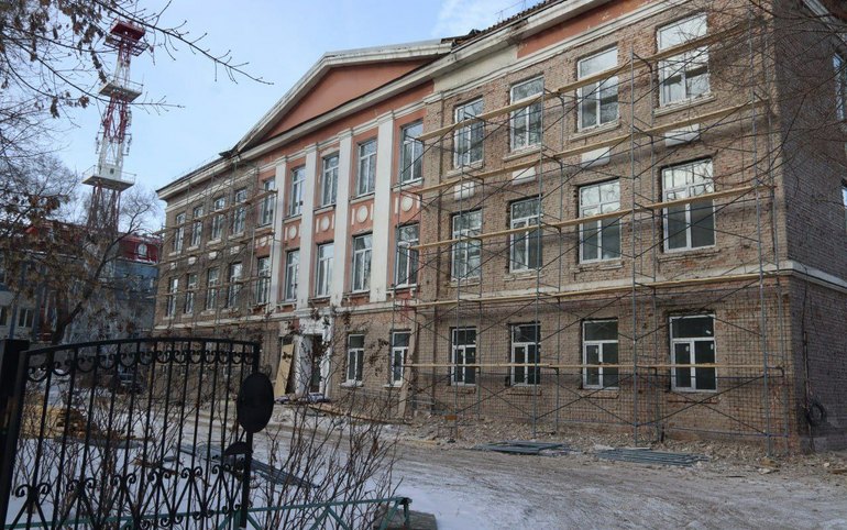 Школу №30 в Абакане капиталят с опережением графика