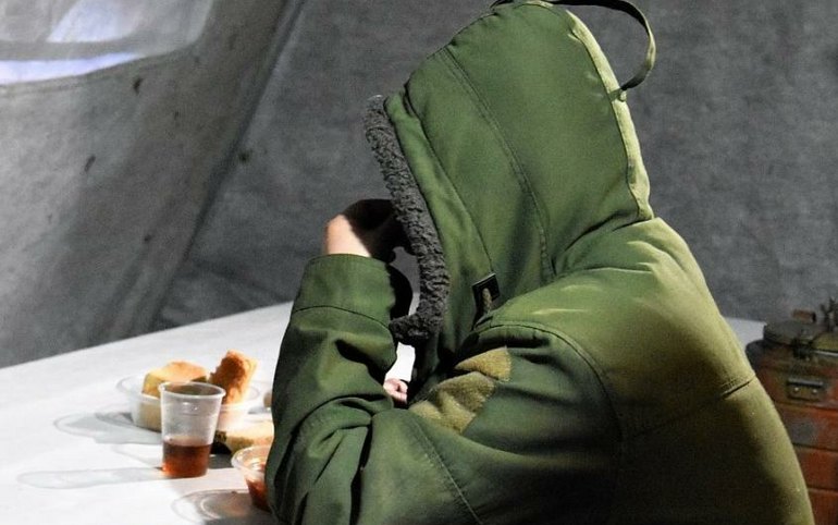 Больше 3,6 тысяч обедов: зимнюю столовую для бездомных в Абакане закрыли 