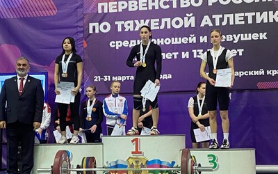 Татьяна Бастаева из Хакасии взяла серебро первенства России по тяжёлой атлетике