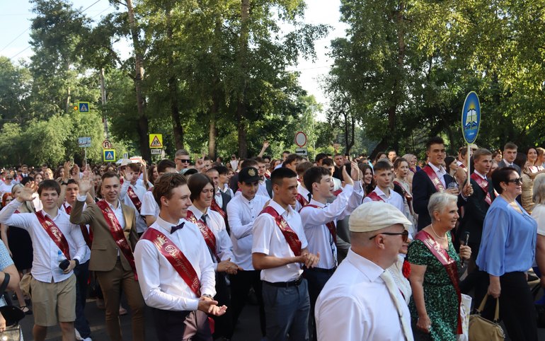 Вяткина в Абакане сегодня станет пешеходной из-за городского выпускного