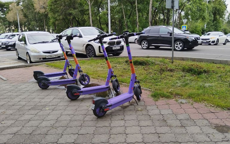 Электросамокаты в Абакане коммерсанты ставят самовольно