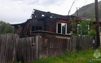 Из горящего дома в Абазе спасли мужчину