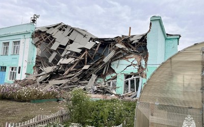 Здание школы обрушилось в Новосибирской области