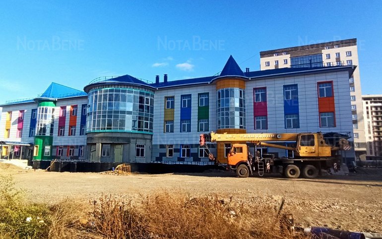 Контракт с подрядчиком новой детской поликлиники в Арбане расторгли