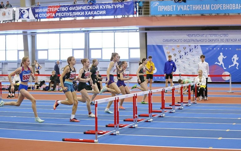 60 новых барьеров закупит спортшкола по легкой атлетике в Абакане