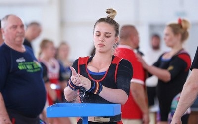 Спортсменка из Хакасии Даниела Колесник выступает в Гонконге