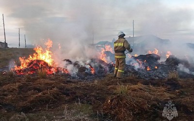 Мальчик играл с огнём и спалил 24,5 тонны сена