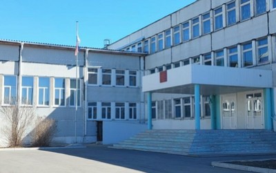 Директора саяногорской школы №6 оштрафовали за фиктивное трудоустройство дочери