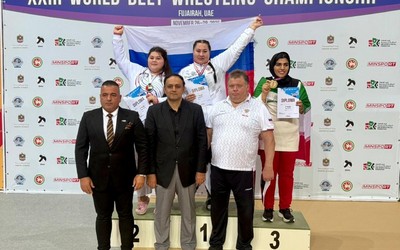 Саяногорская спортсменка - чемпионка мира по борьбе на поясах