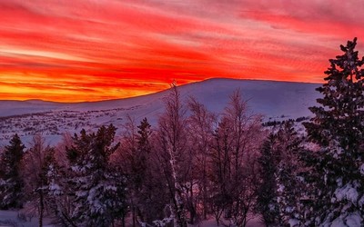Резкое похолодание и штормовое передают по Хакасии на вторник
