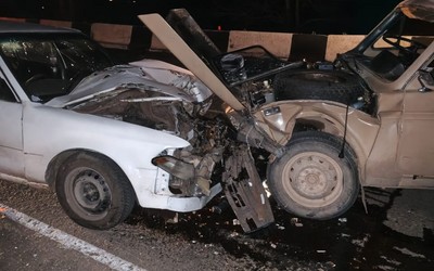 76-летний пьяный пенсионер выехал на встречку и влетел в Toyota Corona в Орджиникидзевском районе