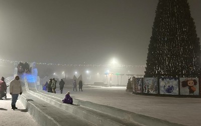 Фейерверк запустят на Елке в Черногорске в эту субботу. Также для горожан откроют каток