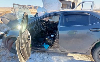 Двое пострадали в ДТП с легковушкой и грузовиком в Аскизском районе