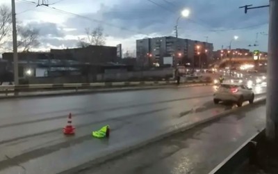 78-летний пенсионер попал под колеса на виадуке по Мира в Абакане