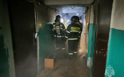 Пожарные спасали жильцов саяногорского общежития