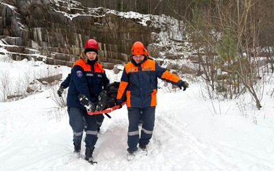 50-летний мужчина сорвался со скалы на красноярских Столбах