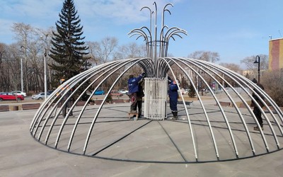 Зимний фонтан на Театральной площади в Абакане демонтировали
