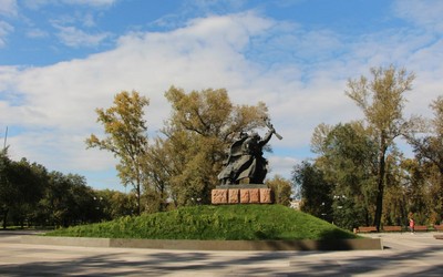 Березы, рябины, сирень и серебристые тополя высадят в абаканском Парке Победы