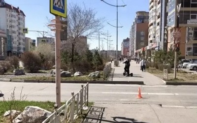 Женщину сбили на пешеходном переходе в Абакане. Она шла на «зеленый»