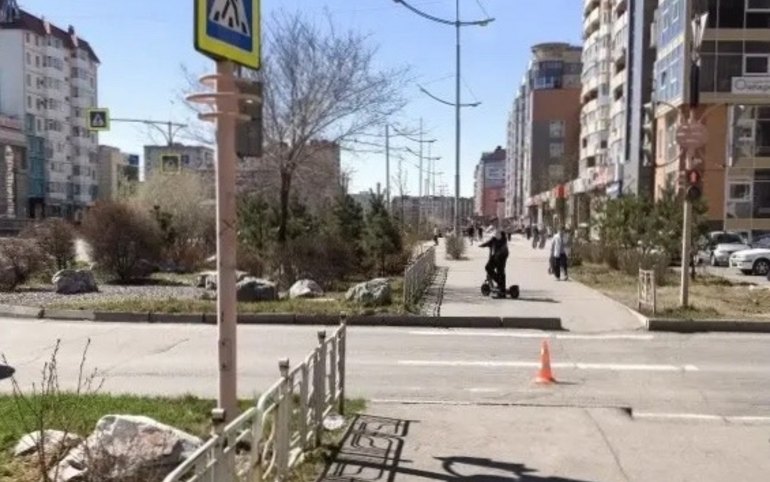 Женщину сбили на пешеходном переходе в Абакане. Она шла на «зеленый»