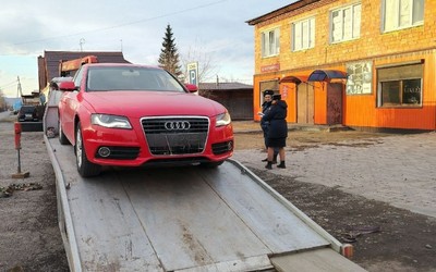 Audi A4 арестовали у жительницы Усть-Абаканского района из-за долга по кредиту