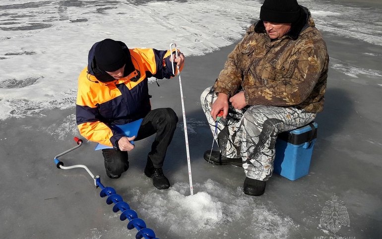 Лед в Хакасии разрушается. Он напитался водой и утратил монолитность 