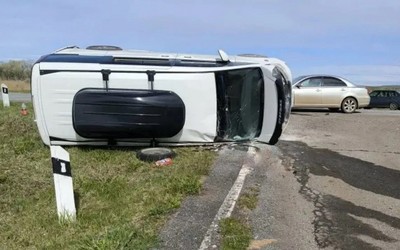 В Бейском районе в аварии пострадали трое детей