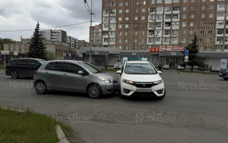 На Кирова у льготной аптеки снова ДТП