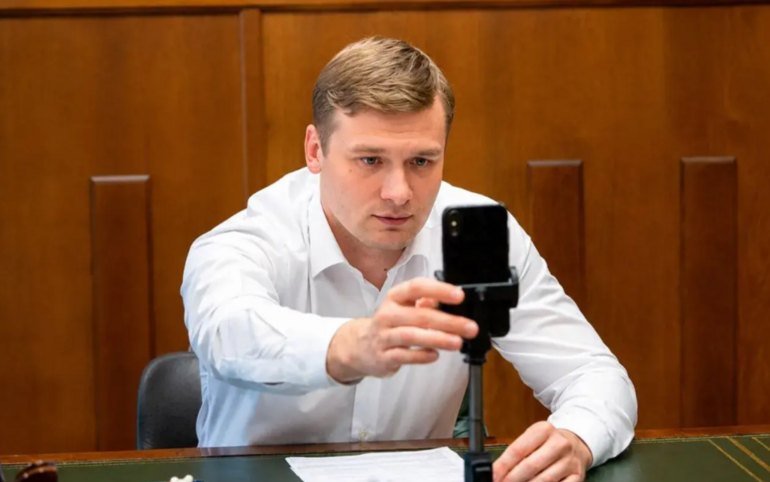 Глава Хакасии Валентин Коновалов проведёт прямой эфир и ответит на вопросы жителей