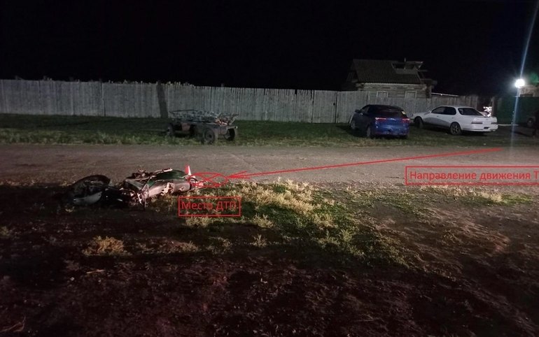 Бесправник вез 5-летнюю девочку на мотоцикле и попал в ДТП в Бейском районе