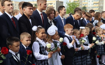 Больше 2 120 детей уже зачислили в первые классы в Абакане