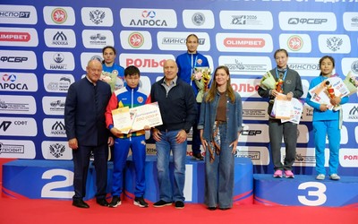 Спортсменки из Хакасии взяли золото и бронзу на Чемпионате России по вольной борьбе