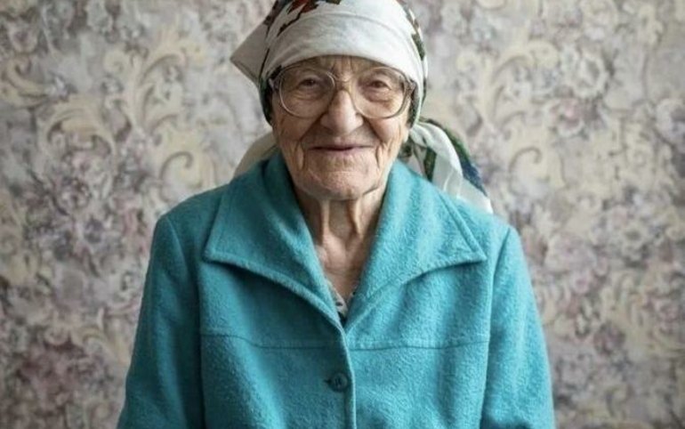 Труженице тыла в Алтайском районе исполнилось 95 лет