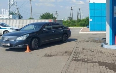 Мужчину сбили на заправке в Усть-Абаканском районе