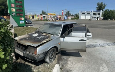 Машина на ходу загорелась в Абакане