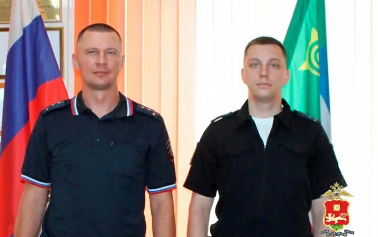 Полицейские помогли пенсионерке с инсультом в запертой квартире в Черногорске