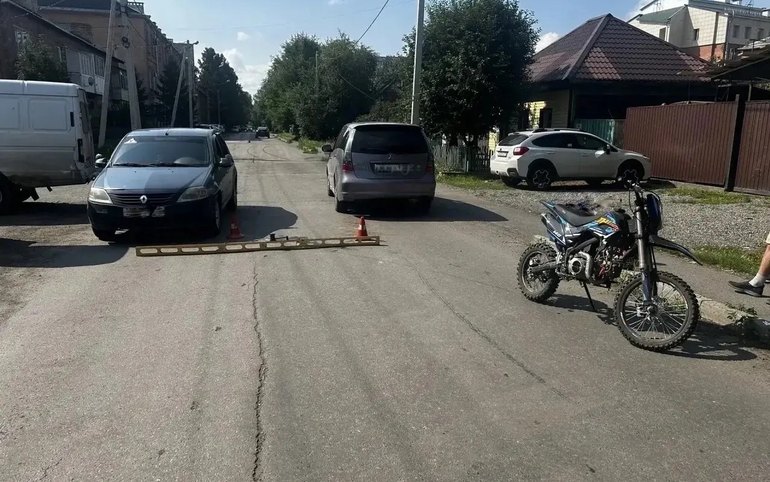 Тройное ДТП произошло по вине 16-летнего байкера в Абакане
