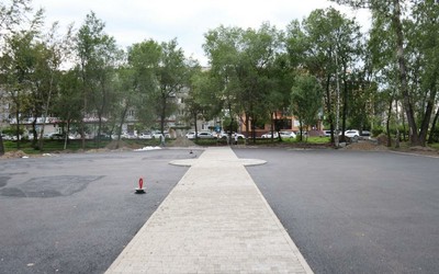 Два подрядчика работают в Парке Победы в Абакане