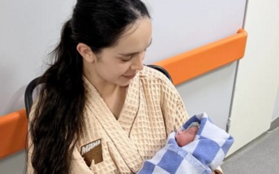 Родила в самолете пассажирка, летевшая из Красноярска
