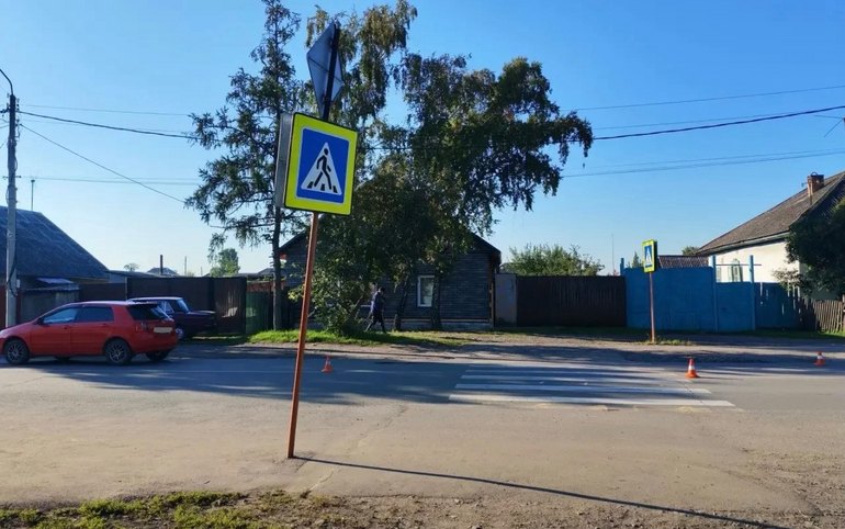 17-летнюю девушку сбили в Усть-Абакане. У нее переломы позвоночника и таза