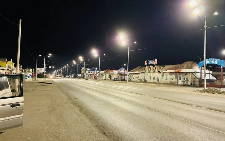 Линия освещения на Итыгина в Абакане готова. Ее запустили в полном объеме