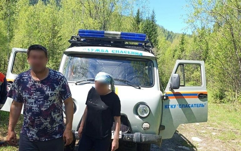 В Ермаковском районе супруги отправились за черемшой в тайгу и пропали