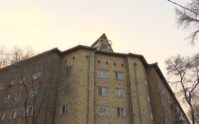 Ремонт крыши здания газеты «Хакасия» не затронет часов