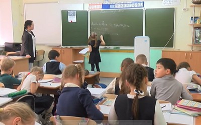 Учителя и воспитатели Хакасии снова жалуются на задержку отпускных