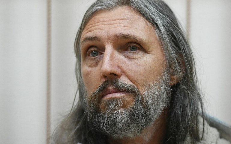 Суд продлил арест Виссариону. Он за решеткой уже два года 