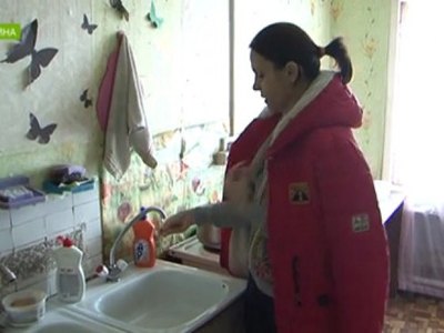 В трёх носках: в посёлке Майна люди замерзают в собственных квартирах